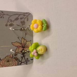 DAISY/BOK CHOY EARRINGS